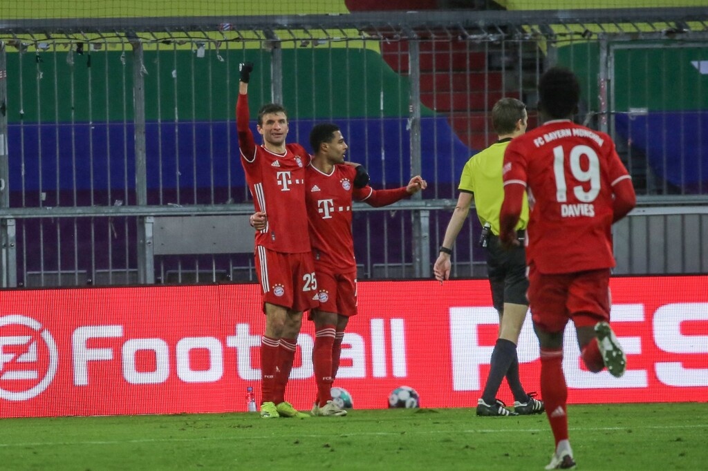 Bundesliga: Σαρωτική η Μπάγερν με τεσσάρα, νίκες για Ντόρτμουντ, Άιντραχτ! (vides+photos)