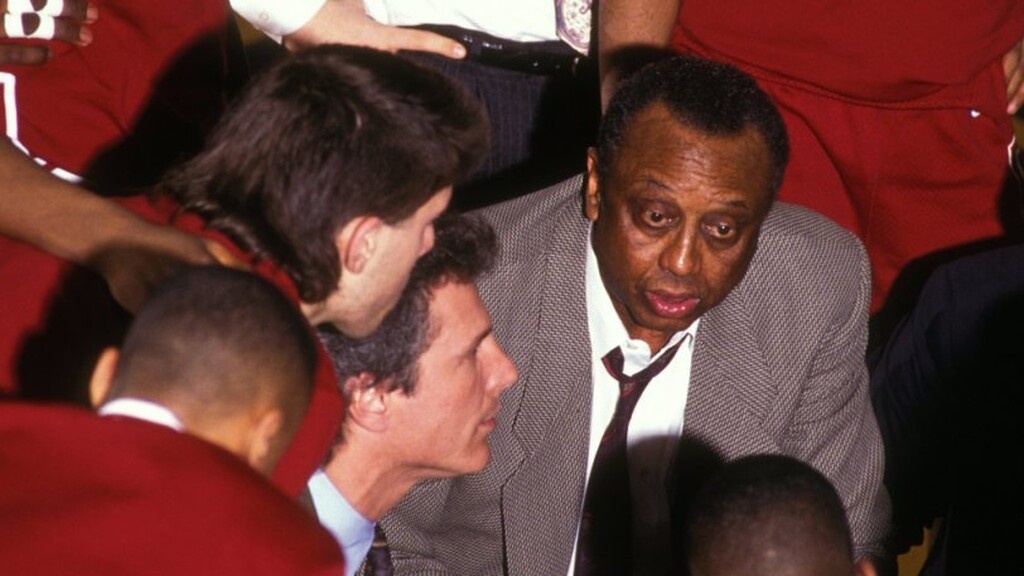 Θλίψη: Πέθανε θρύλος του μπάσκετ (photos)