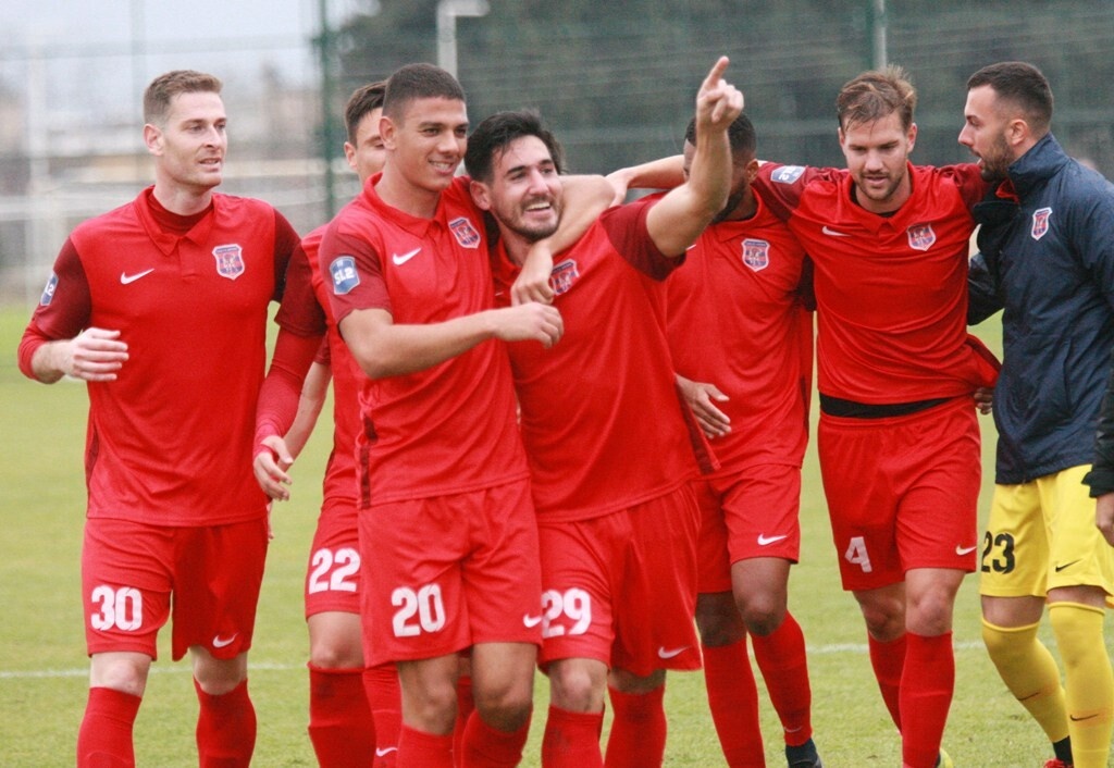 Super League 2: «Διπλά» χρυσάφι για Παναχαϊκή, Διαγόρα