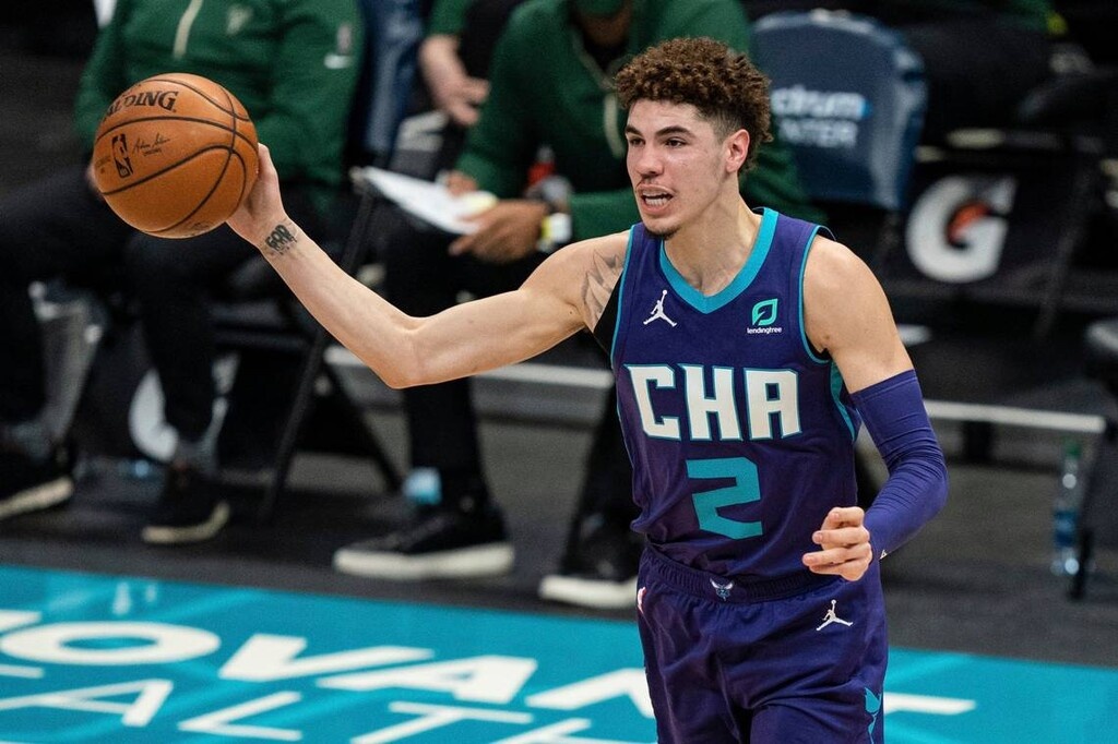 NBA: Πάλευε μόνος ο Αντετοκούνμπο - Νέα ήττα για Μπακς (photos+video)