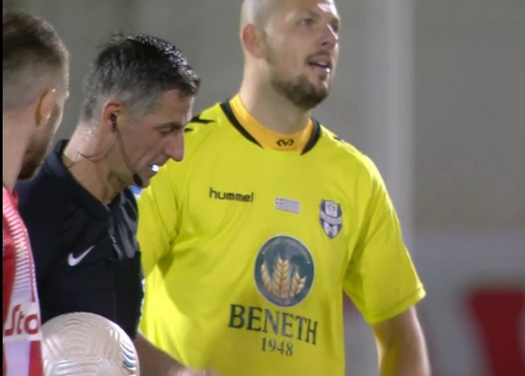 Απόλλων Σμύρνης-Ολυμπιακός: Νοκ άουτ ο Σιδηρόπουλος - Το βολέ στο πρόσωπο και η ζαλάδα