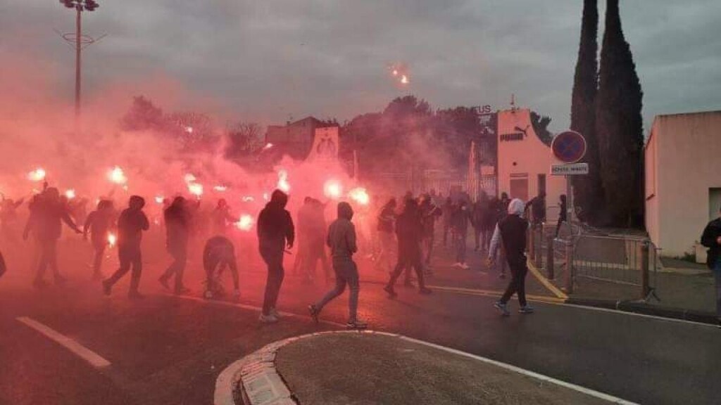 Μαρσέιγ: Στον εισαγγελέα 18 οπαδοί για τη φωτιά στο προπονητικό κέντρο (video+photos)