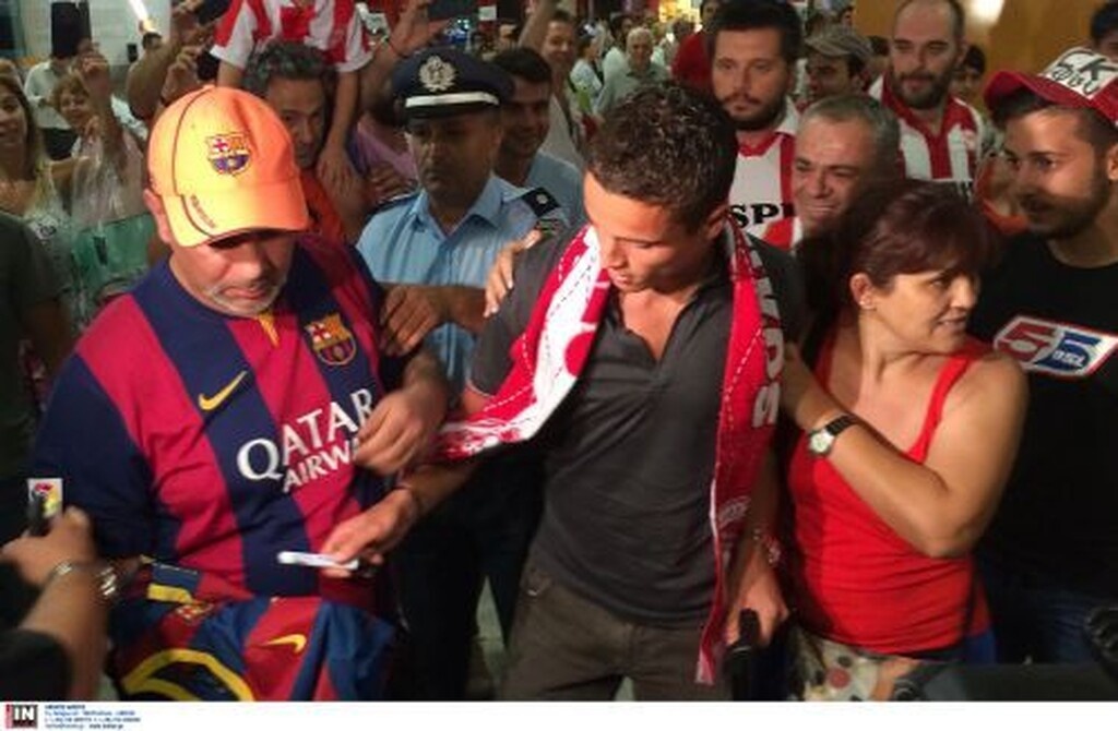 Με την ομάδα του Πειραιά κατέκτησε το πρωτάθλημα, με την Μπαρτσελόνα ένα πρωτάθλημα, ένα κύπελλο κι ένα Champions League, ενώ με την Αϊντχόφεν τρία πρωταθλήματα κι ένα κύπελλο.