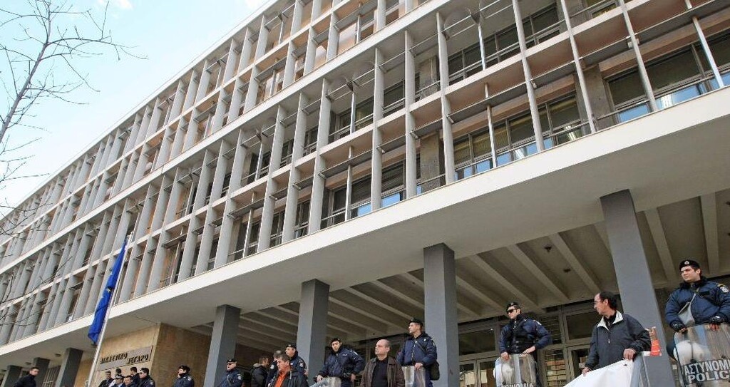 Πυροβολισμοί στη Θεσσαλονίκη: Στον ανακριτή οι οπαδοί του Άρη (photos)