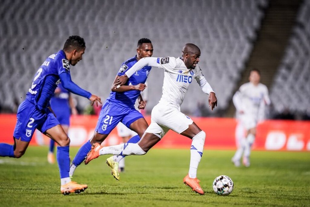 Πόρτο: Πήρε εξιτήριο ο Νανού! (Photos)