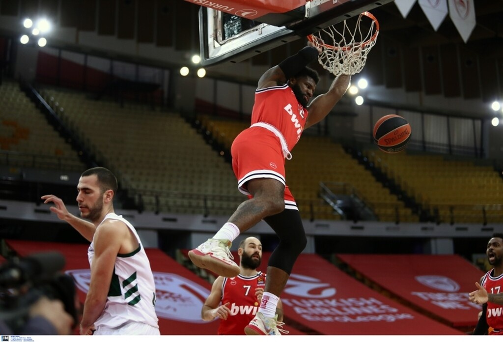 Ολυμπιακός-Παναθηναϊκός OΠΑΠ: Η ερυθρόλευκη επιστροφή και ο τραυματισμός του Φόστερ (video)