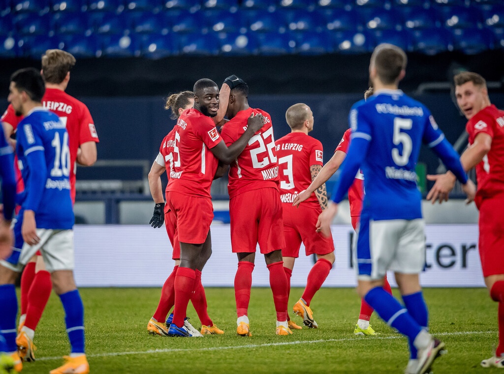 Bundesliga: Νίκες για τους διώκτες της Μπάγερν, γκέλα η Ντόρτμουντ (videos+photos)
