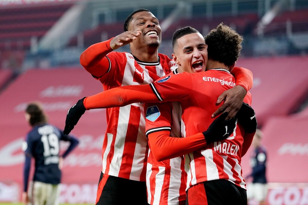 Eredivisie: Περίπατο η Αϊντχόφεν κόντρα στη Τβέντε (video+photos)