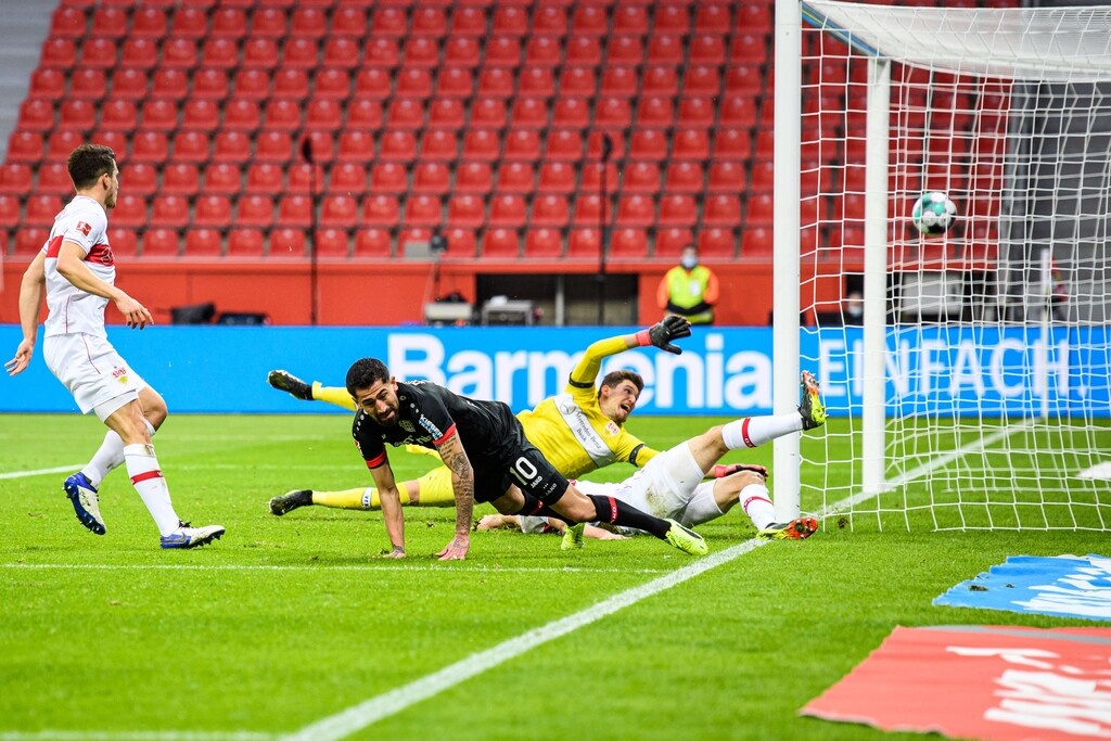 Bundesliga: Νίκες για τους διώκτες της Μπάγερν, γκέλα η Ντόρτμουντ (videos+photos)