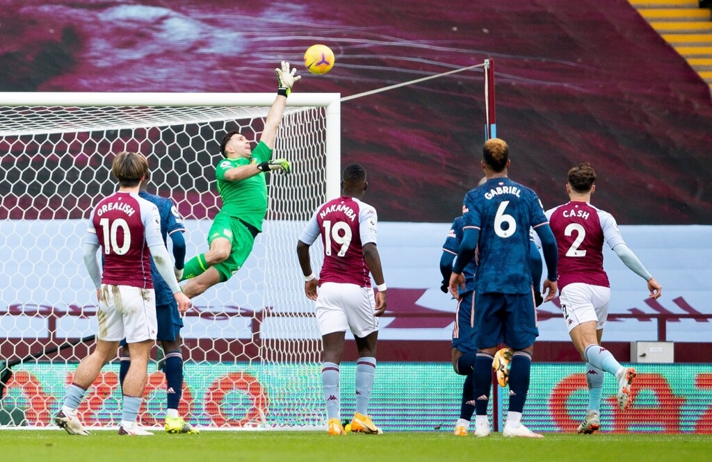 Premier League: Παραπαίει η Άρσεναλ, έχασε κι από την Άστον Βίλα (video+photos)
