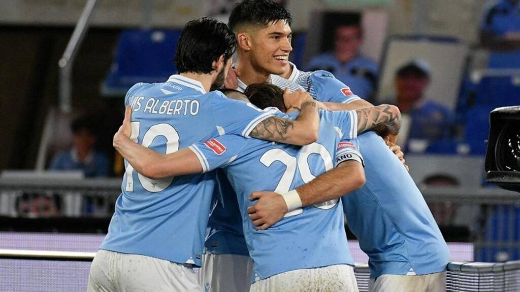 Serie A: Πέρασε Νάπολι κι «έπιασε» Ρόμα η Λάτσιο!