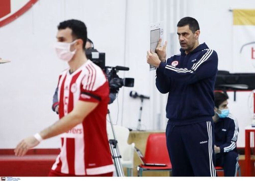 Volley League: Έγραψε ιστορία και αγωνίστηκε με… μάσκα παίκτης του Ολυμπιακού (video+photos)