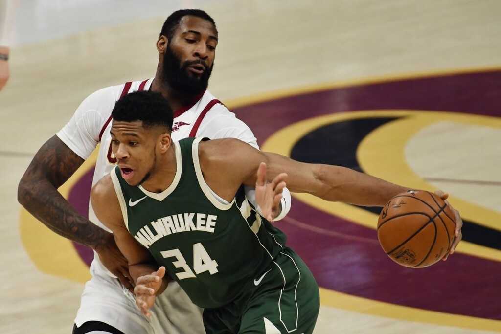 NBA: Στο... χαλαρό ο Γιάννης - Back to back νίκες για Μπακς (video+photos)