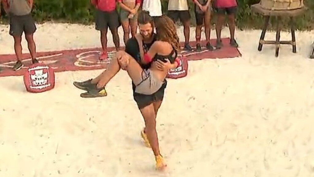 Survivor: Όργια… στο Twitter για τη βιασύνη του Παπαδόπουλου να βγάλει την Ανθή (photos)