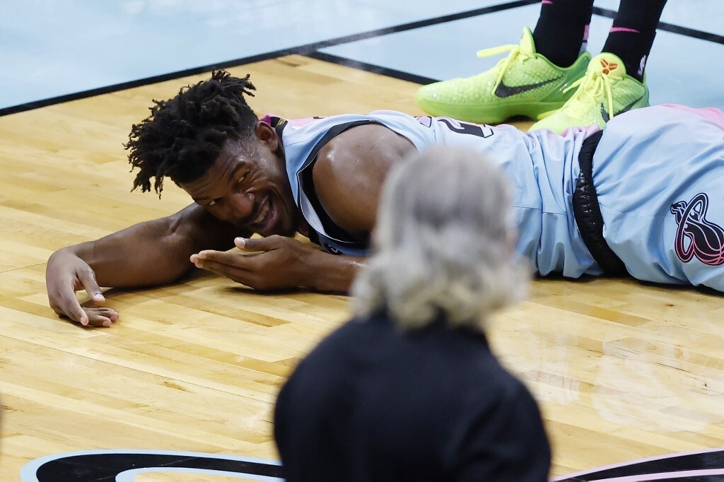 NBA: Έτοιμος για... Δελφινάριο o Τζίμι Μπάτλερ (video+photos)