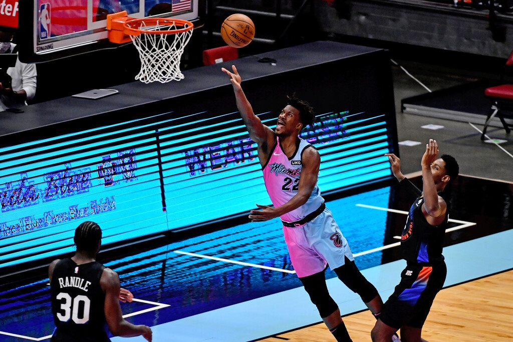 NBA: Έτοιμος για... Δελφινάριο o Τζίμι Μπάτλερ (video+photos)