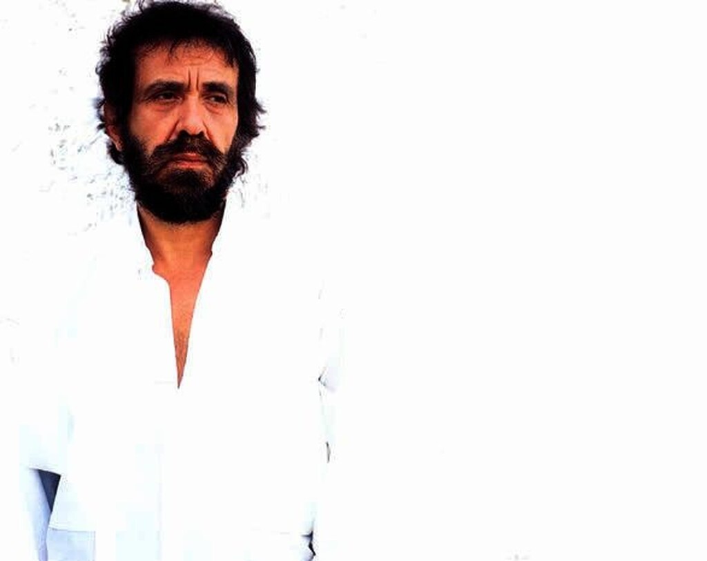 Πέθανε ο Αντώνης Καλογιάννης: Συγκίνηση για τον σπουδαίο τραγουδιστή