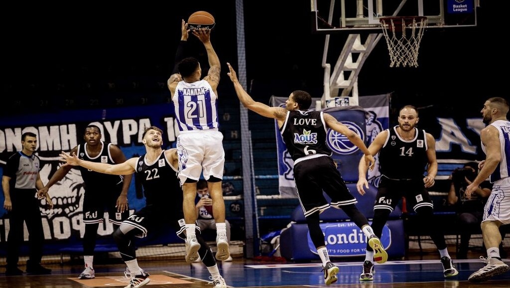 Ηρακλής: Χάος με επεισόδια και απειλές σε παίκτες (photos)