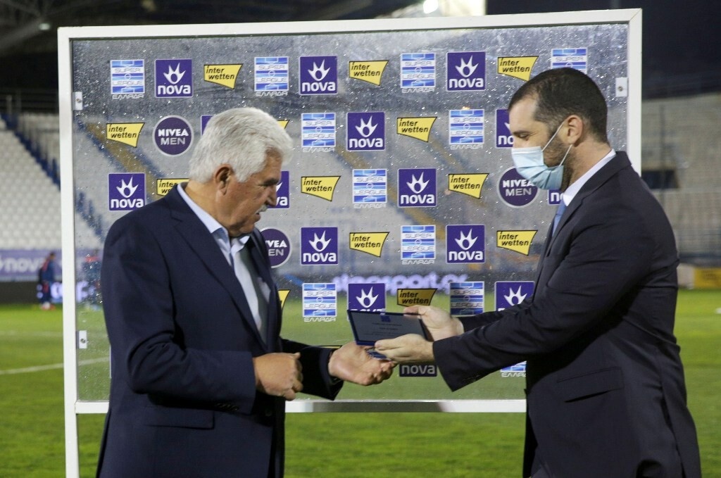 Απόλλων Σμύρνης-Ατρόμητος: Βράβευση στον ρέκορντμαν Παράσχο (photos+video)