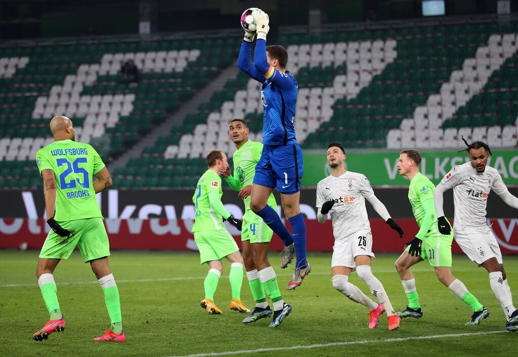 Bundesliga: Στην τρίτη θέση η Άιντραχτ, μετά την ισοπαλία στο ντέρμπι (videos+photos)
