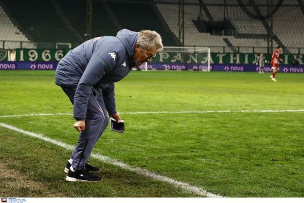 Παναθηναϊκός-Ολυμπιακός: Γλέντι στα αποδυτήρια με πρωταγωνιστές Χατζηγιοβάνη-Μπουζούκη (photos)