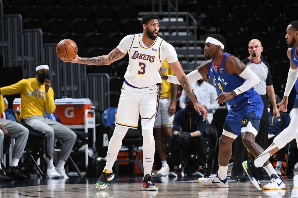 NBA: Ανησυχία για Ντέιβις - Έντονοι πόνοι στον αχίλλειο (photos+video)