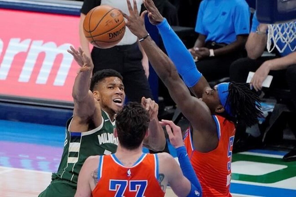 NBA: Οι καλύτερες στιγμές του Γιάννη Αντετοκούνμπο (photos+video)