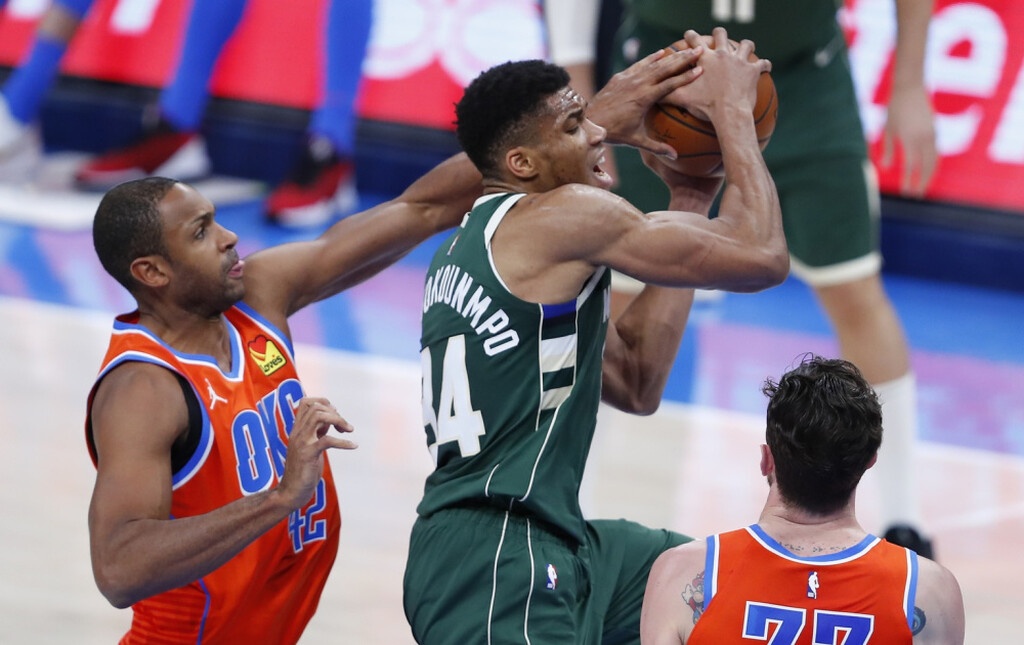 NBA: Δεν έφτανε ο Γιάννης - Τρίτη σερί ήττα για Μπακς (video+photos)