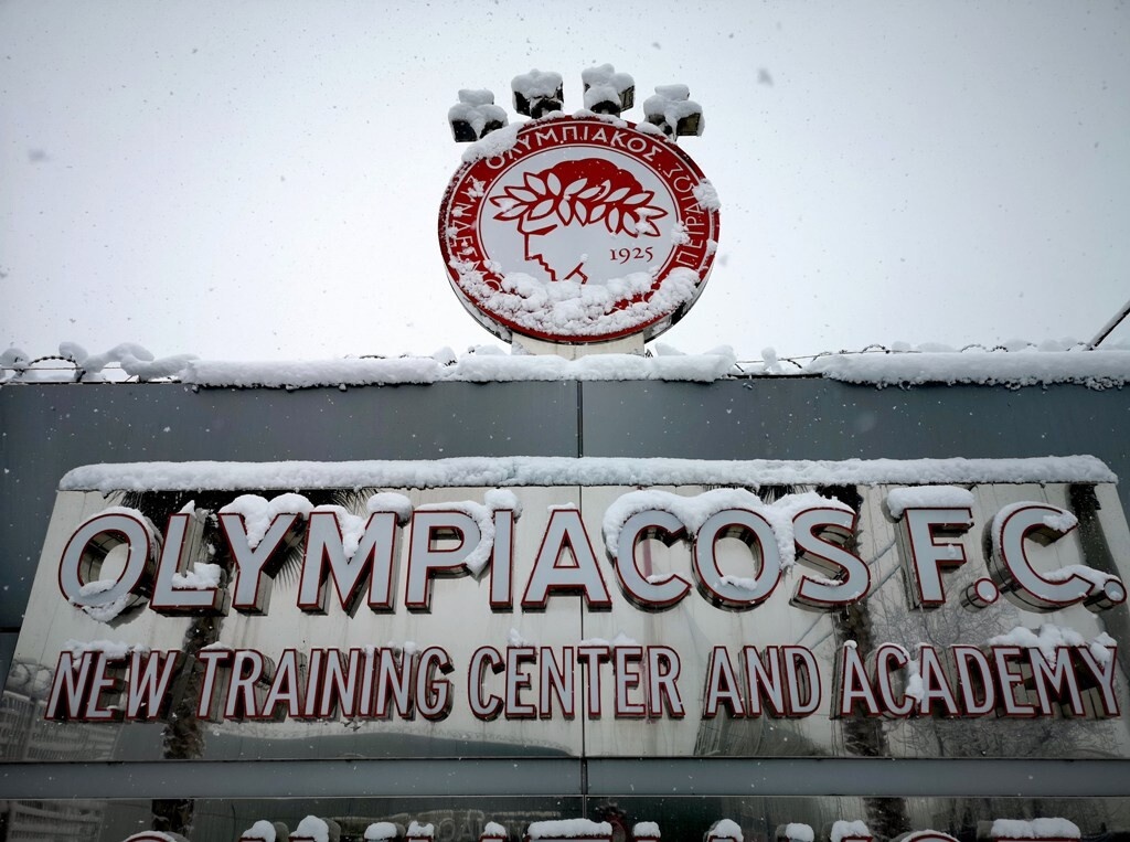 Ολυμπιακός: Η εσωτερική προπόνηση, ο χιονοπόλεμος και τα δεδομένα για Εμβιλά (photos+video)