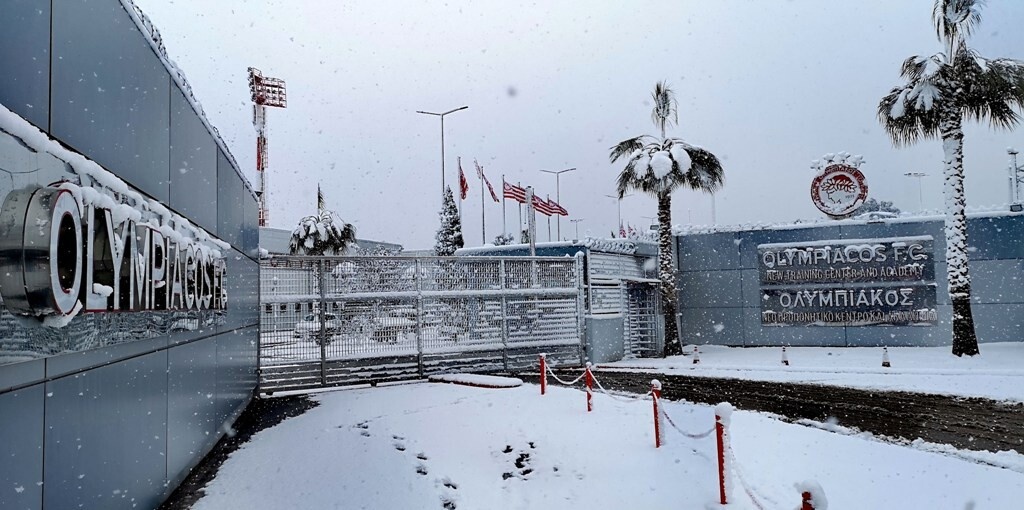 Ολυμπιακός: Η εσωτερική προπόνηση, ο χιονοπόλεμος και τα δεδομένα για Εμβιλά (photos+video)