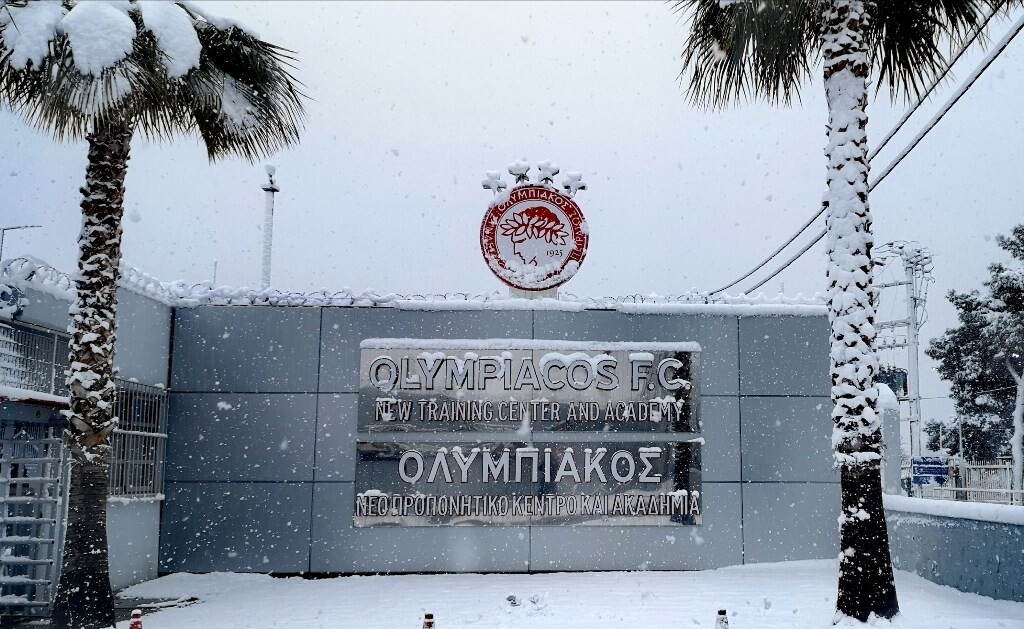 Ολυμπιακός: Η εσωτερική προπόνηση, ο χιονοπόλεμος και τα δεδομένα για Εμβιλά (photos+video)