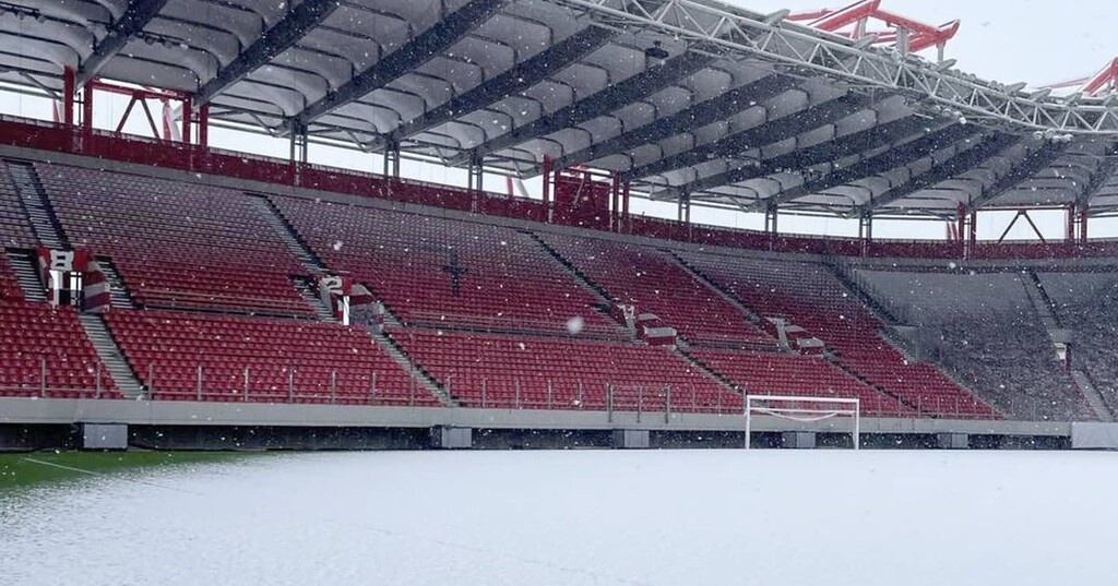 Κακοκαιρία «Μήδεια»: Ντύθηκε στα… λευκά το «Γ. Καραϊσκάκης» (photos)