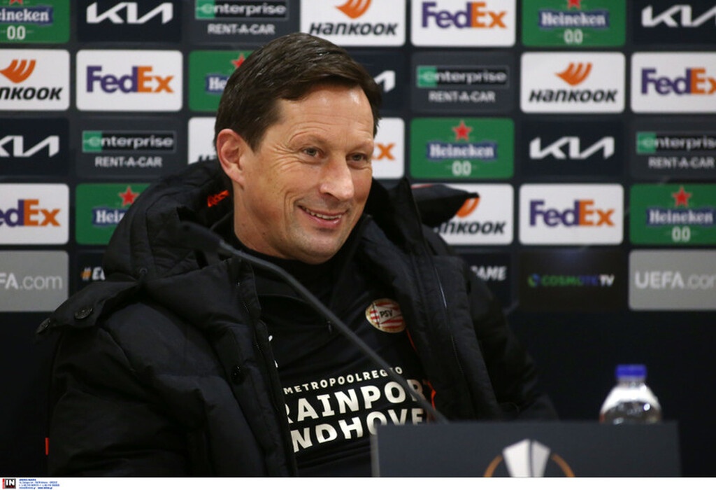 Ολυμπιακός-Αϊντχόφεν: Ο εκνευρισμός του Σμιντ και η αναφορά στους Πειραιώτες (photos)