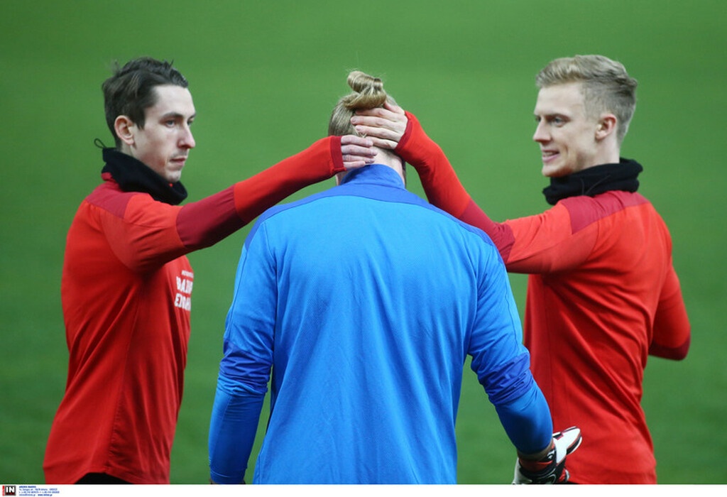 Ολυμπιακός-Αϊντχόφεν: Ο εκνευρισμός του Σμιντ και η αναφορά στους Πειραιώτες (photos)