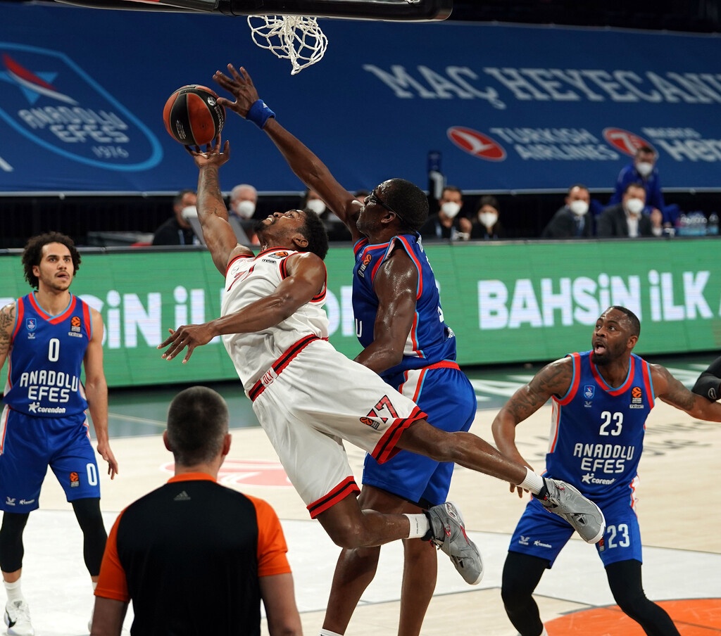 Αναντολού Εφές-Ολυμπιακός 76-53: Κατάρρευση…