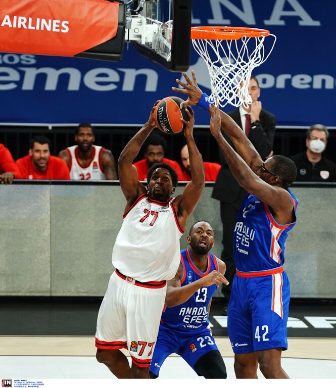 Αναντολού Εφές - Ολυμπιακός: Μυθική εμφάνιση από τον Λαρεντζάκη και κατάρρευση στη συνέχεια (video)