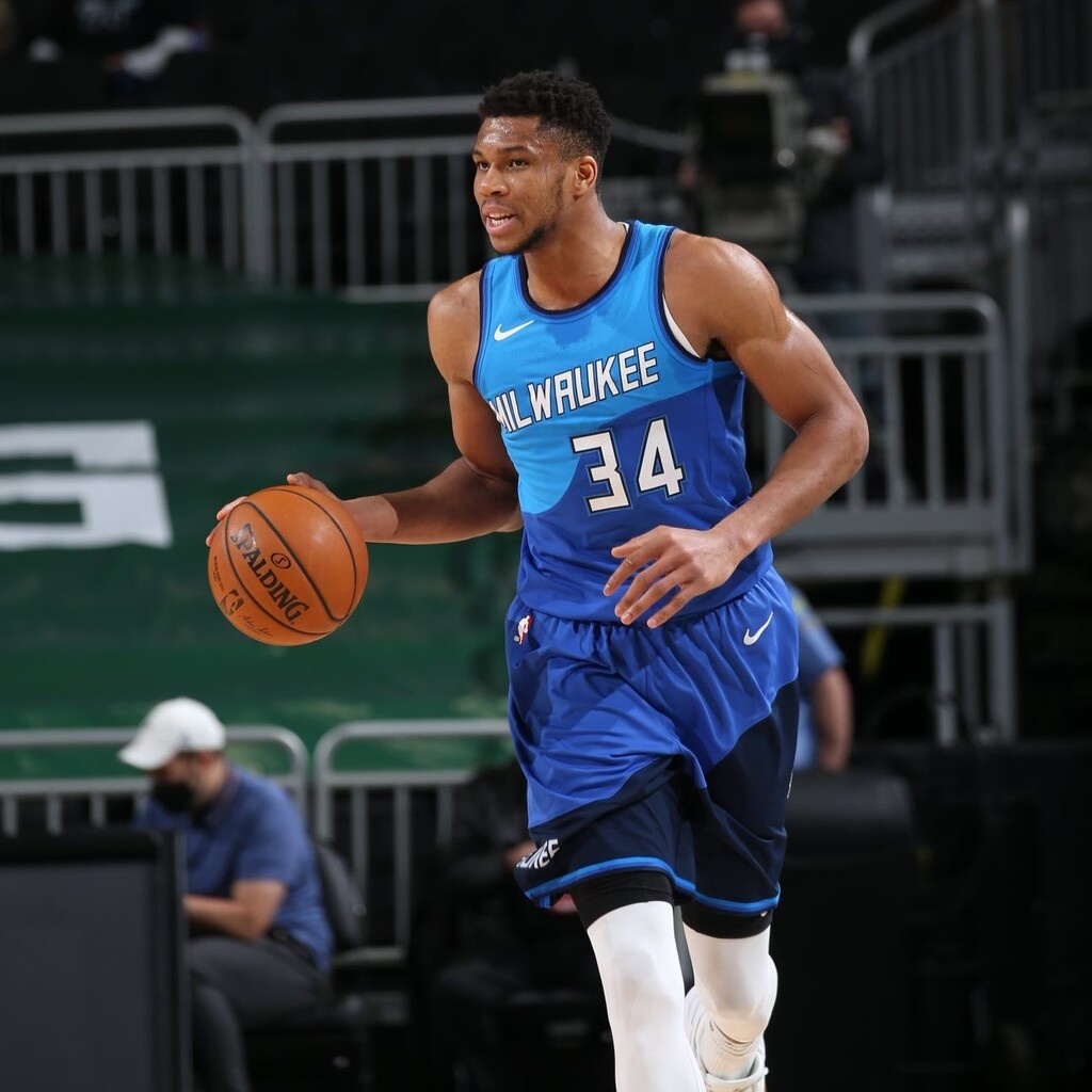 NBA: Νέα ήττα για Μπακς, παρά την προσπάθεια των Giannis και Θανάση (photos+videos)