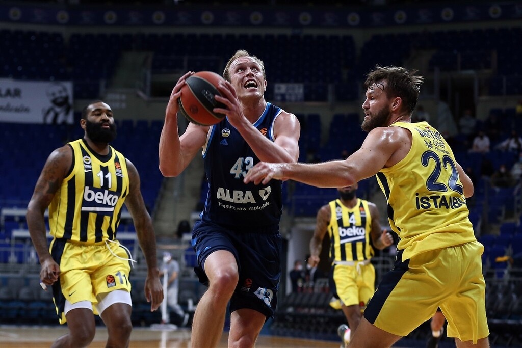 Φενέρμπαχτσε-Άλμπα 89-84: Δια χειρός Ντε Κολό