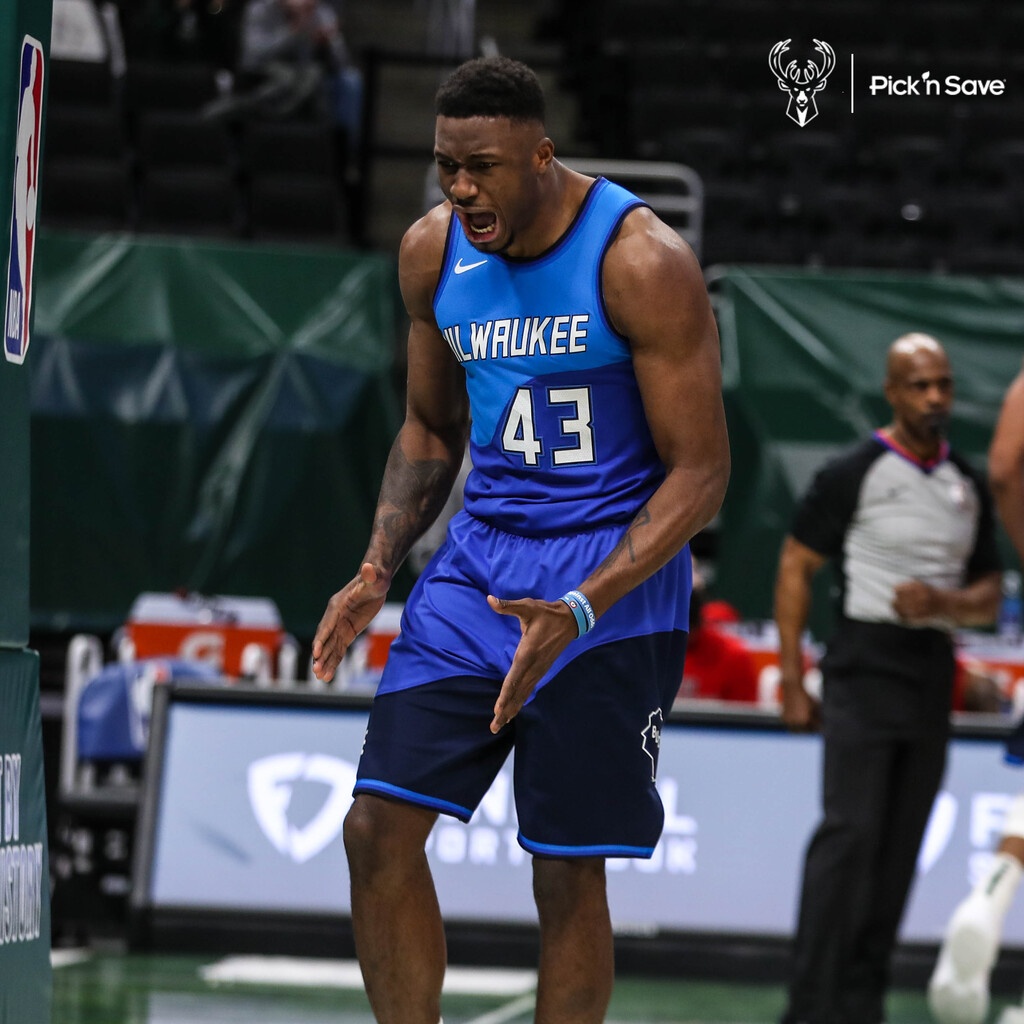 NBA: Νέα ήττα για Μπακς, παρά την προσπάθεια των Giannis και Θανάση (photos+videos)