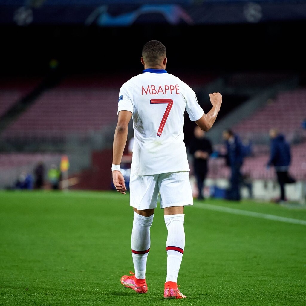 Παρί Σεν Ζερμέν: Υπουργός... παρακαλάει τον Εμπαπέ να μείνει στη Γαλλία (video+photos)