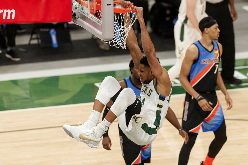 NBA: Οι καλύτερες στιγμές του Γιάννη Αντετοκούνμπο (photos+video)