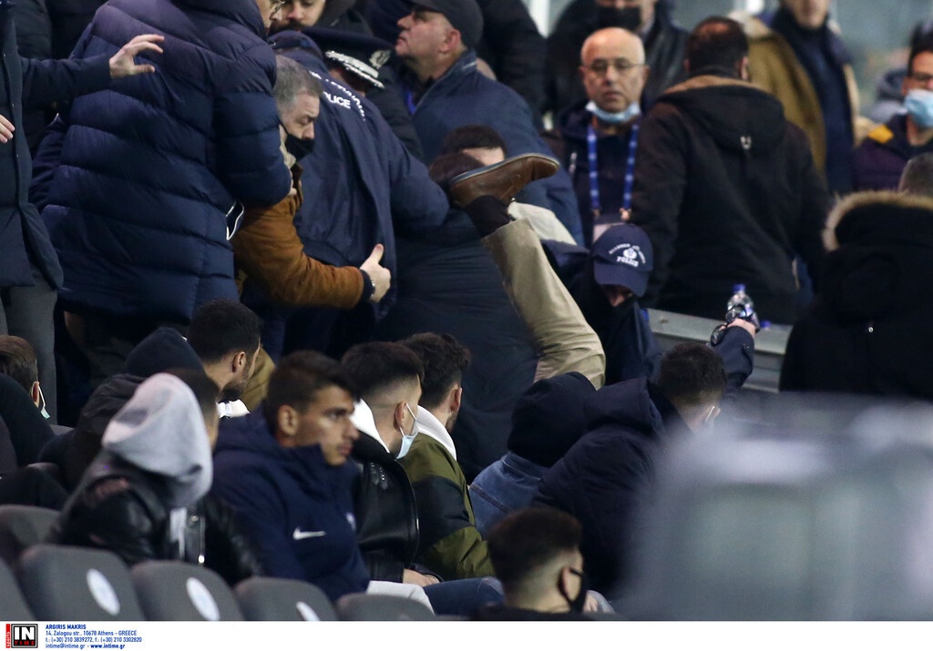 Ατρόμητος - ΑΕΛ: Ένταση με Κούγια στο Περιστέρι - Μπήκε στη... μέση ο Σπανός