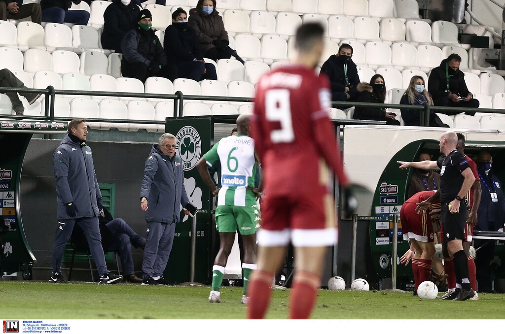 Θετικός στον κορονοϊό βοηθός του ντέρμπι, σε καραντίνα ο διαιτητής! (Photos)