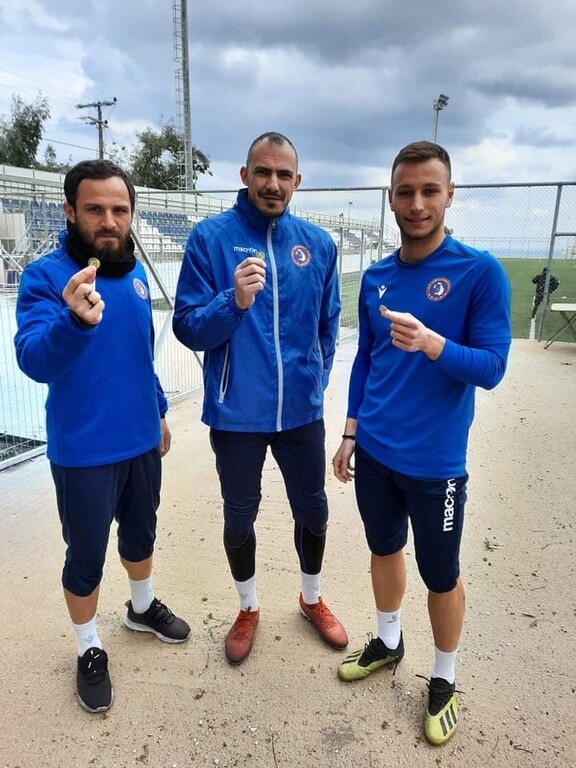 Σαντορίνη: Έκοψε την πίτα της - Τρεις οι τυχεροί