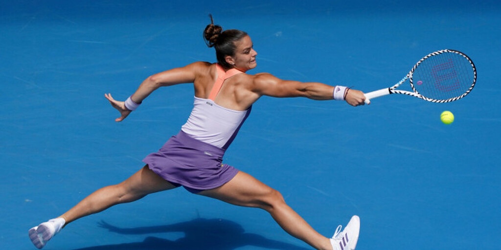 Τένις: Μια ανάσα από Φέντερερ ο Τσιτσιπάς - Πτώση για Σάκκαρη