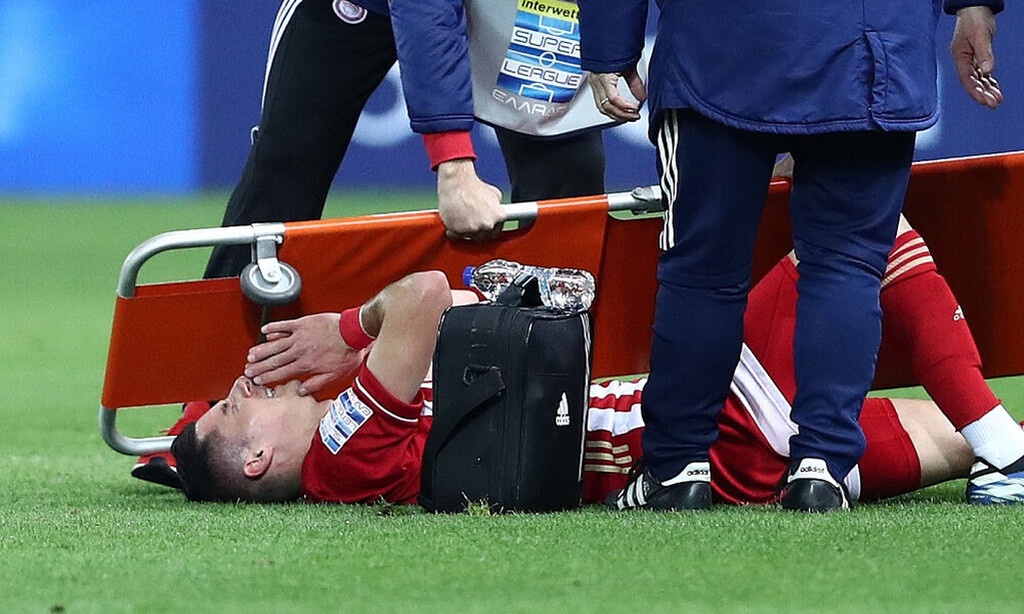 Ολυμπιακός: Χειρουργήθηκε ο Βρουσάι (photos)