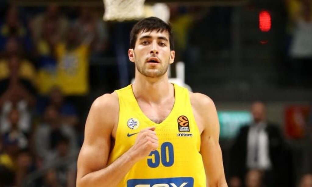 Μακάμπι Τελ Αβίβ: Πλήγμα με Ζούσμαν