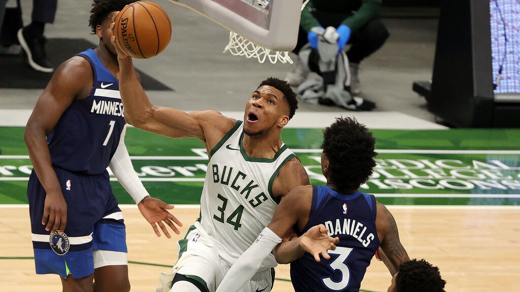 NBA: Ασταμάτητος Γιάννης οδηγεί τους Μπακς (video+photos)