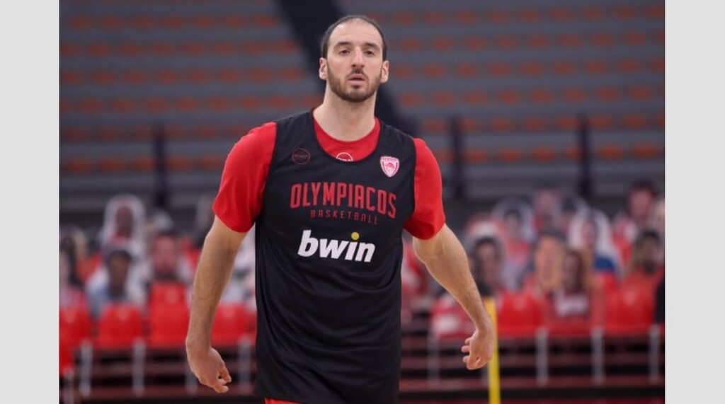 Ολυμπιακός: Η πρώτη προπόνηση του Κώστα Κουφού (photos)