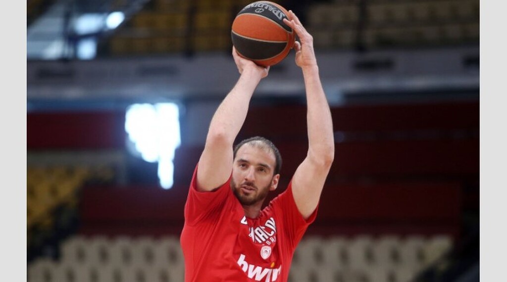 Ολυμπιακός: Η πρώτη προπόνηση του Κώστα Κουφού (photos)